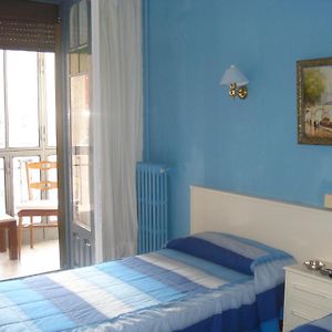 Habitación con 2 Camas Individuales